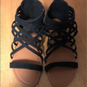 Black sandals size 10